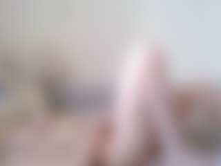 Live cam show with Cleo - Yoga on fuklive.com