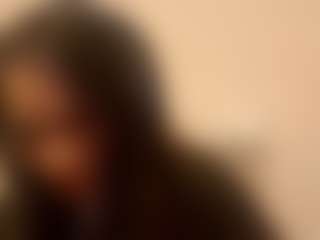 Live cam show with Mia - Public Brown Hair on CamwithHer