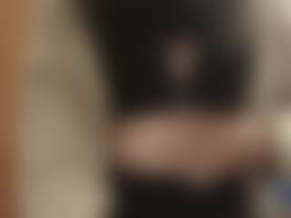 Mia's Live Sex Cam Show