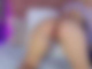 Live cam show with Mari-Luna - Fuck Machine on TeamSkeetLive