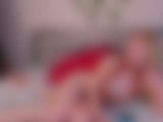 Live cam show with Alicia-Hars - Green Eyes on Fit Hotties