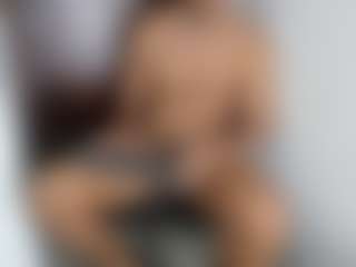 Chirshot21's Live Sex Cam Show