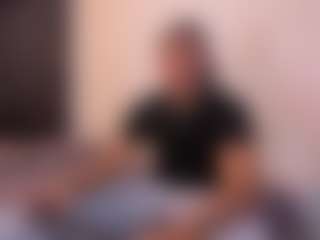 Live cam show with Chirshot21 - Brown Eyes on Dolls Live