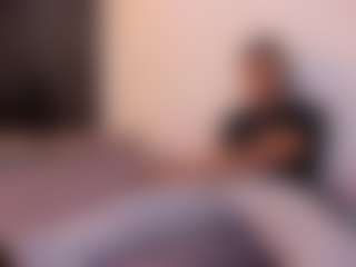 Live cam show with Chirshot21 - Black Hair on SinfulBabes