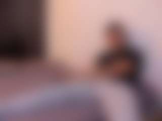 Chirshot21's Live Sex Cam Show
