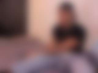 Chirshot21's Live Sex Cam Show