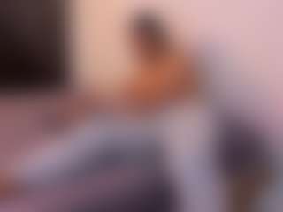 Live cam show with Chirshot21 - White on https://playwithruby.com | colombia