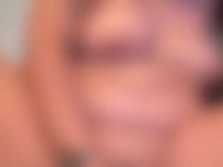 Live cam show with EmberFlame710 - Gray Eyes on SmokeAndPoke