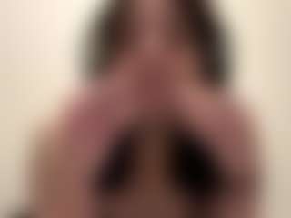 LinneaKjos's Live Sex Cam Show