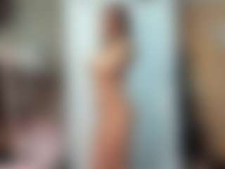 Live cam show with Holly - New Teen (18+) on Camsoda