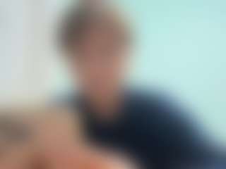 Live cam show with MaryjaneBissonnette - Gamer Asian on Stripli.com