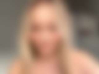 Live cam show with MerriRiesgraf - Average on numayanayam.club