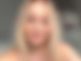 Live cam show with MerriRiesgraf - Facial Piercings on SquirtSoMuch