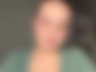 Live cam show with MerriRiesgraf - Blue Eyes on Streamer API
