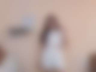 Live cam show with Rose - Hairy Pussy on Gym Cam Girls