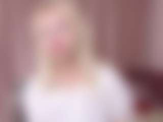 Live cam show with TakakoGaskamp - Small Tits on intimatelivegirls.com