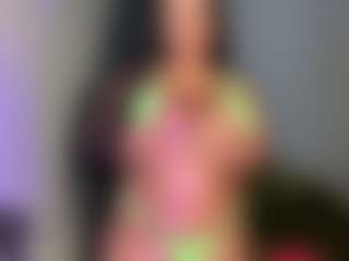 Live cam show with Beurettine - New White on StripNow | luxembourg
