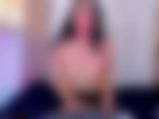 Live cam show with Dahia-Sweet - New Small Tits on intimatelivegirls.com