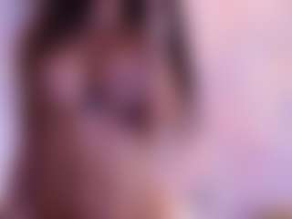 KatieNox MILF webcam performer live streaming