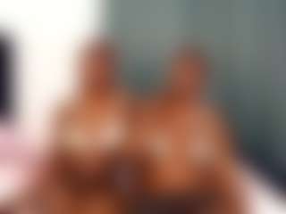 Live cam show with creamy-moonx - Lovense on CamClone