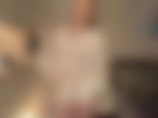 Live cam show with GenevaHoen - New Tattoos on Gym Cam Girls