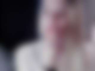 Live cam show with IsabelleMarteney - Green Eyes on galaxygirlnitro.com