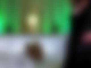 Live cam show with andrea-ferrer - Fingers on Camsoda