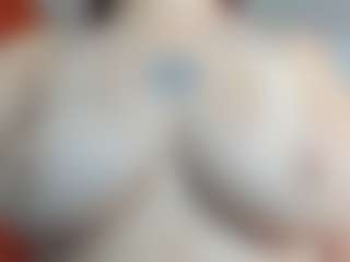 Live cam show with brendasmithh1 - Striptease on TeamSkeetLive