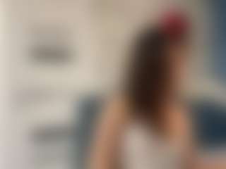 Live cam show with Anna Mo - Small Tits on nudelive.tv