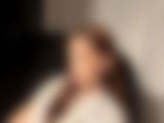 Live cam show with ShanonQasba - Skinny MILF on Mixed Magazine Live