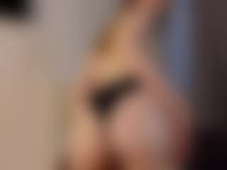 VanessaSuderman's Live Sex Cam Show