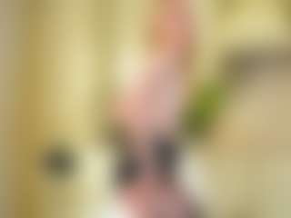 Live cam show with VanessaSuderman - Blowjob on CamwithHer