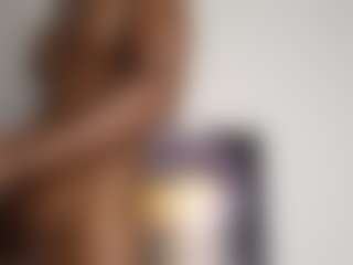 Drakebrown23のライブセックスチャットショー