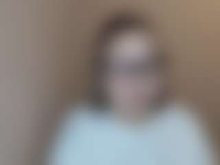 Live cam show with Laura - Oil on Big Tits