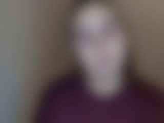 Live cam show with Laura - New Brown Eyes on dasdasdadada.com