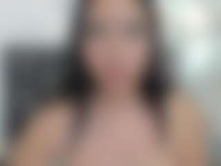 Live cam show with liawells - New Teen (18+) on Uber Horny