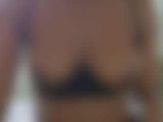 NaughtyLira69's Live Sex Cam Show