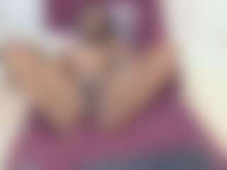 NaughtyLira69's Live Sex Cam Show