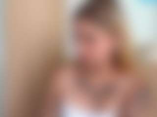 Live cam show with Julia - Facial Piercings on ObeyMaria