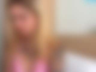 Julia's Live Sex Cam Show
