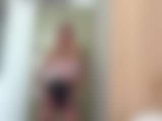 Live cam show with Julia - Green Eyes on Strip Flash - Live Sex Shows