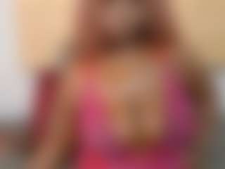 Live cam show with ThickChocolateX28 - Thick on Camiplay Live