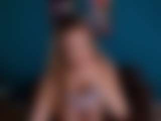 Live cam show with Samantha-Lauren - Brown Eyes Blonde Hair on Camming Site