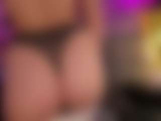 soy-thamara's Live Sex Cam Show