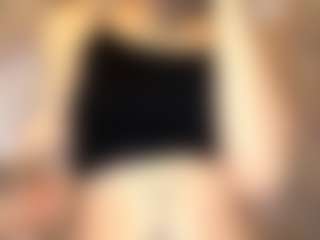 Live cam show with AvrilOllison - Skinny on camtv