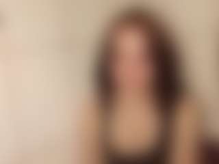 Live cam show with ChristySavary - Striptease on SxyPornLive