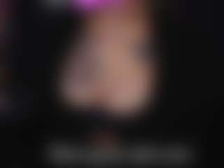 69queenmasha MILF webcam performer live streaming