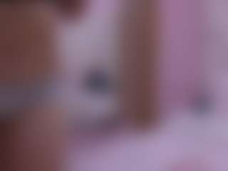 laura-sofiaa's Live Sex Cam Show