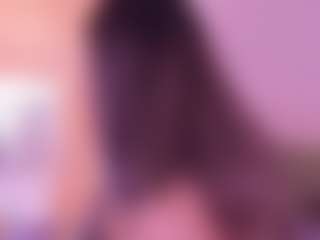 Live cam show with GenesisFara - Teen (18+) on Camsoda