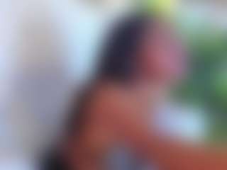 Live cam show with TaraMiller - Ebony Petite on SpunkLive